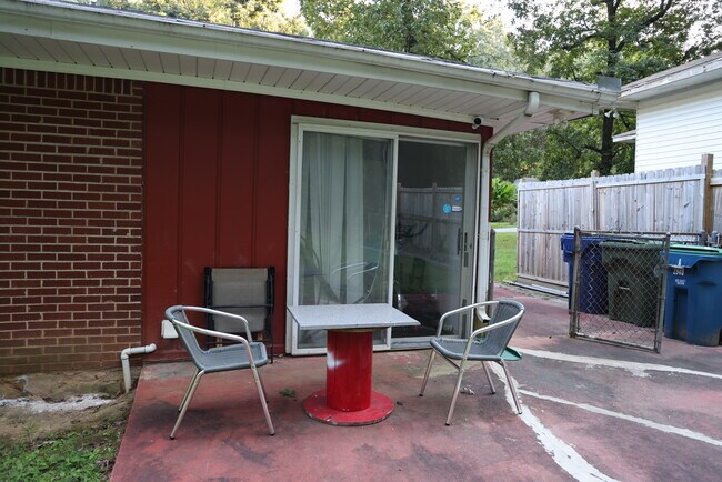 Photo - 3703 Hill Acres Rd SW