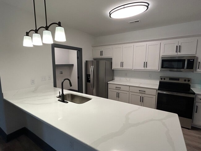 Building Photo - Deerridge Apartments