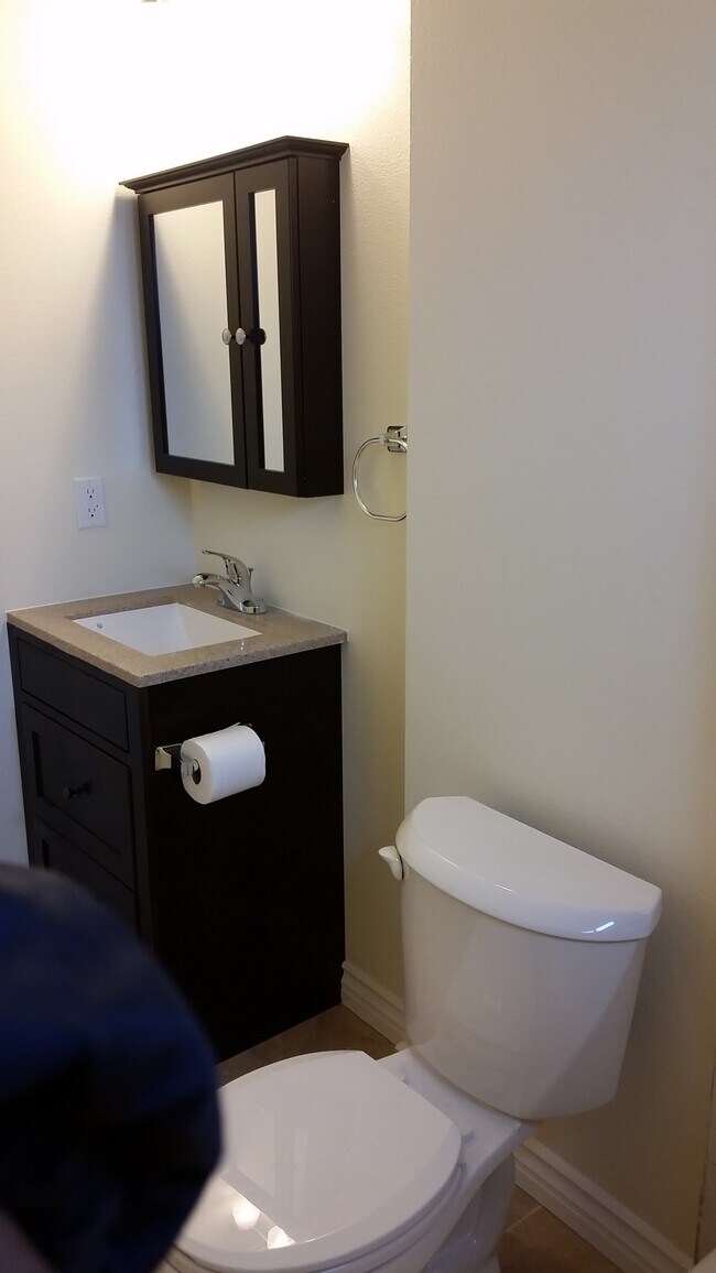 Photo - 1613 W 227th St