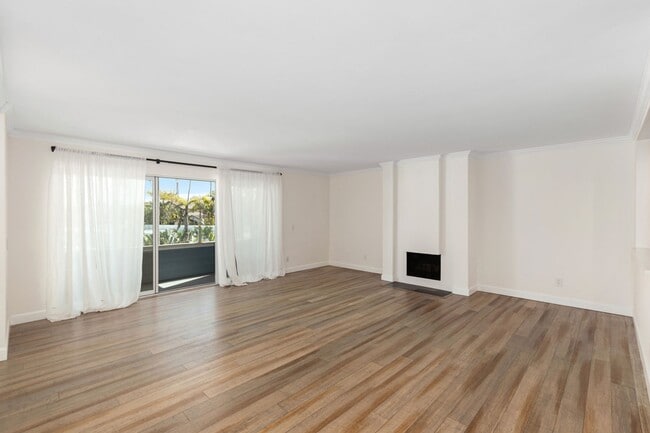 Stunning Spacious 2 Bed 2.5 Bath Condo in ... - Stunning Spacious 2 Bed 2.5 Bath Condo in ...