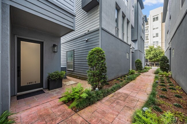 Photo - 1801 Oneil St