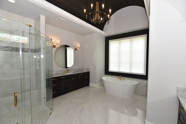 Photo - Exquisite Home in popular Budleigh Location!