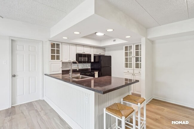 Building Photo - 505 Deer Run