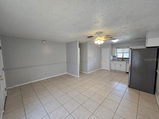 770 E North St Unidad 780 E North St