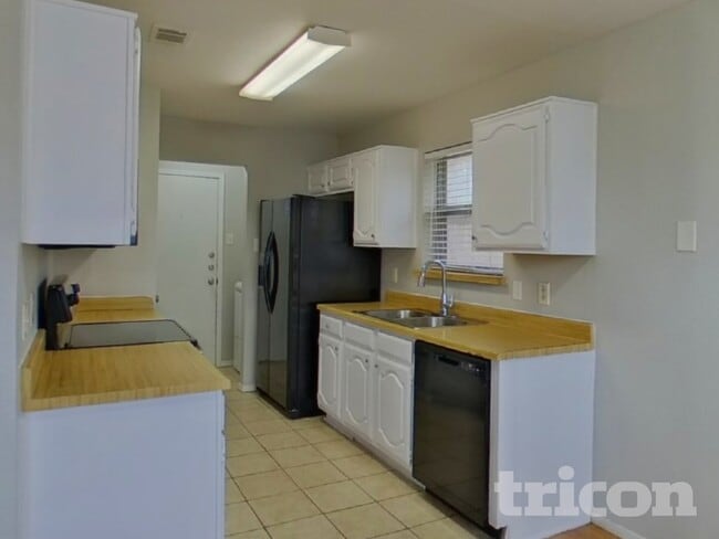 Photo - 810 Dogwood Dr