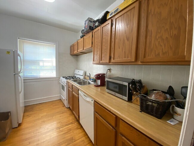 Photo - 736 Reba Pl Unit G2