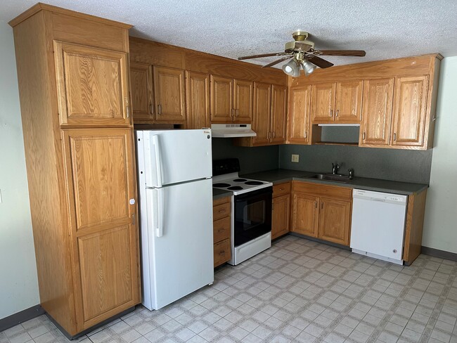 Photo - 135 New Britain Ave Unit C