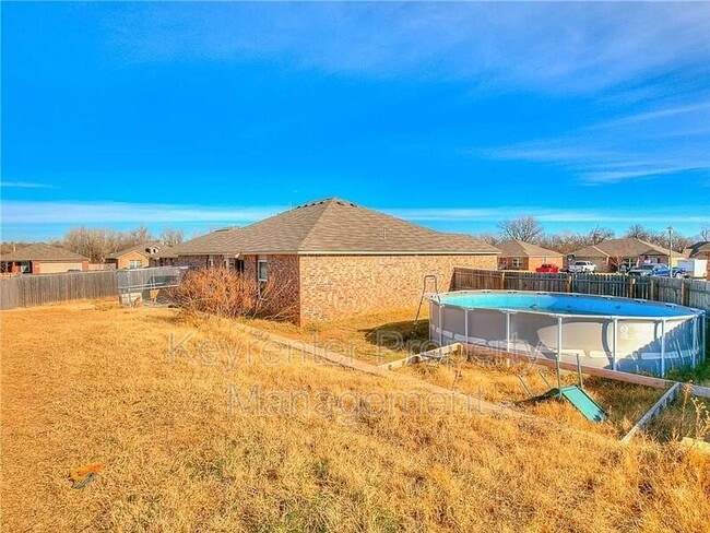 Photo - 805 Hallow Oak Ct