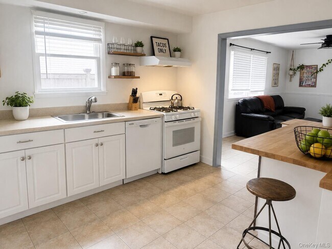 458 W Chester St Unit Lower