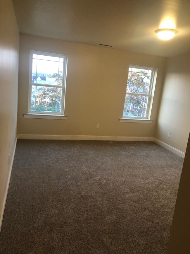 Photo - 129 Sixth St