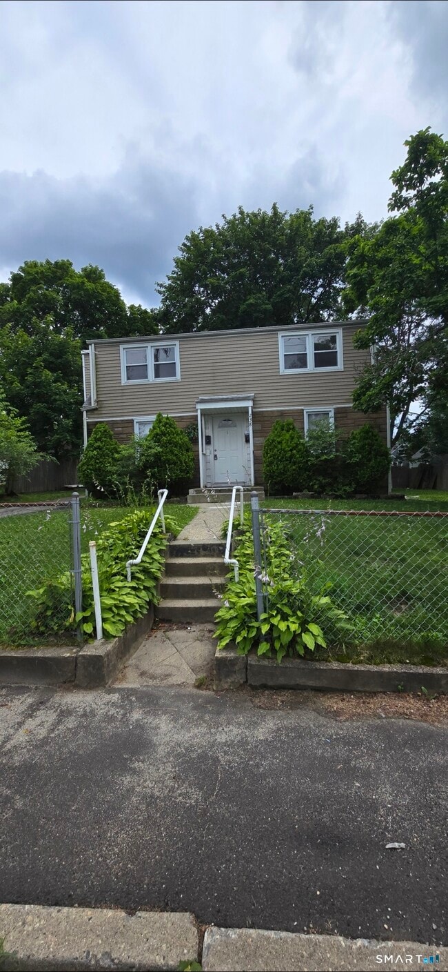 Building Photo - 238 Moran St Unit fl 2