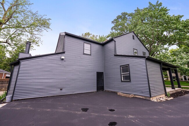 Photo - 2583 Wexford Rd