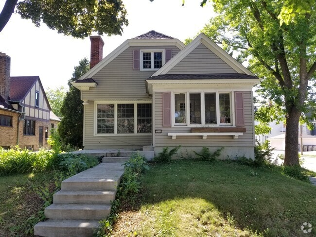 Building Photo - 3285 N Cramer St Unit 3285 N. Cramer St. Rental
