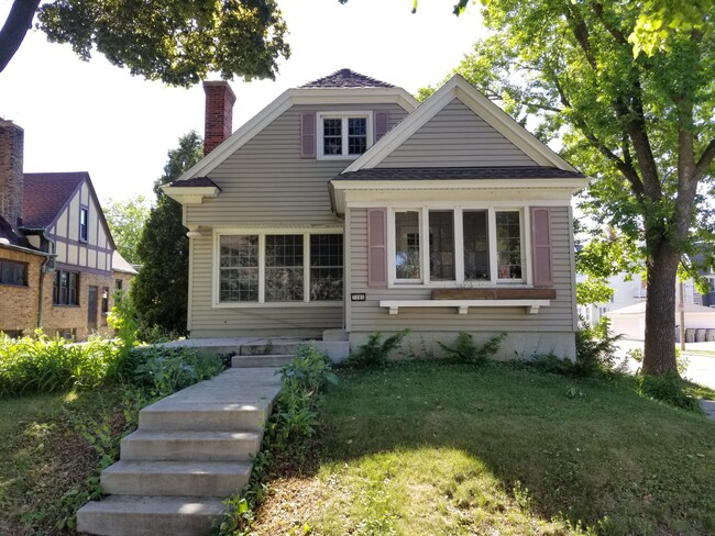 Building Photo - 3285 N Cramer St Unit 3285 N. Cramer St. Rental