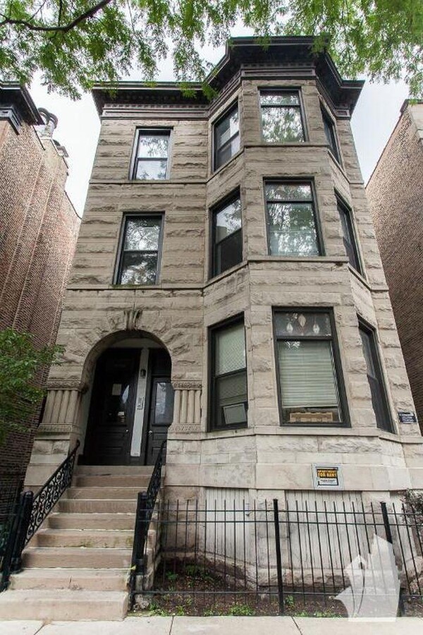2 bedroom in Chicago IL 60657 - 2 bedroom in Chicago IL 60657 Condo Unit 2F