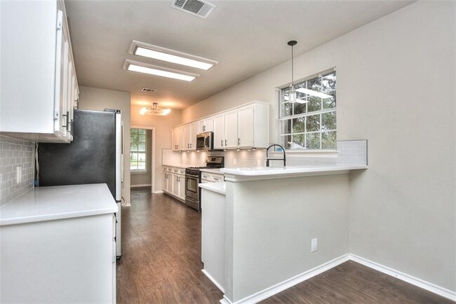 Photo - 2314 Falcon Dr