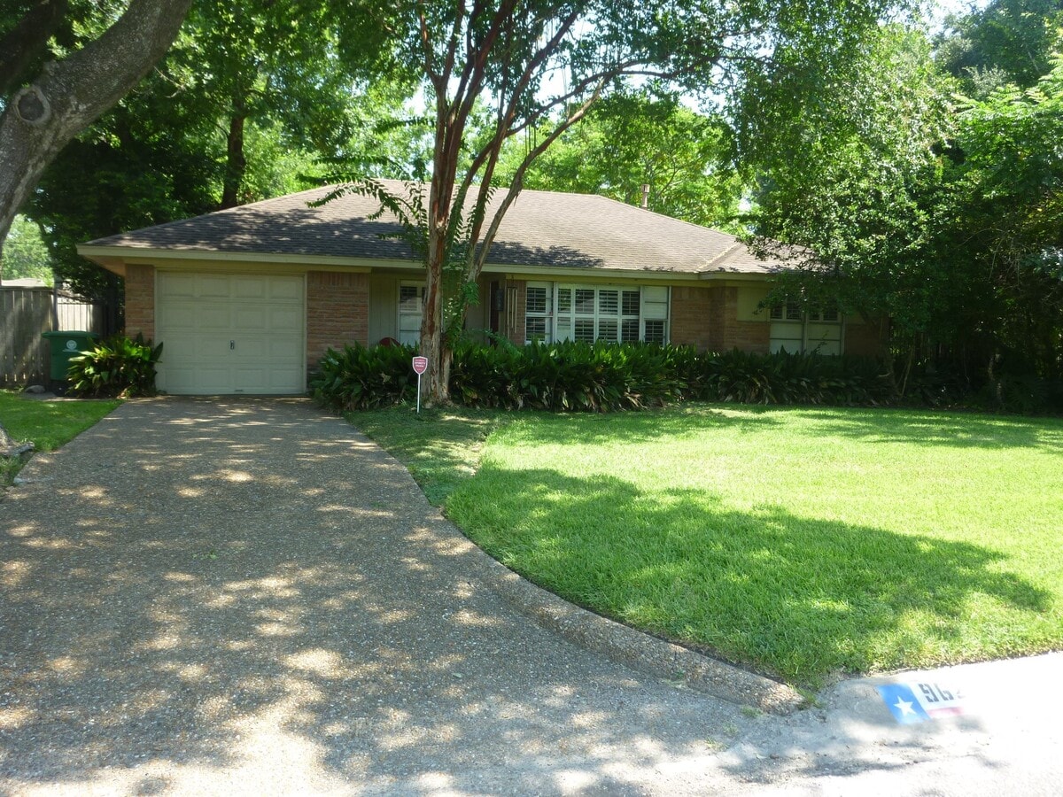 Photo - 9626 Long Branch Ln