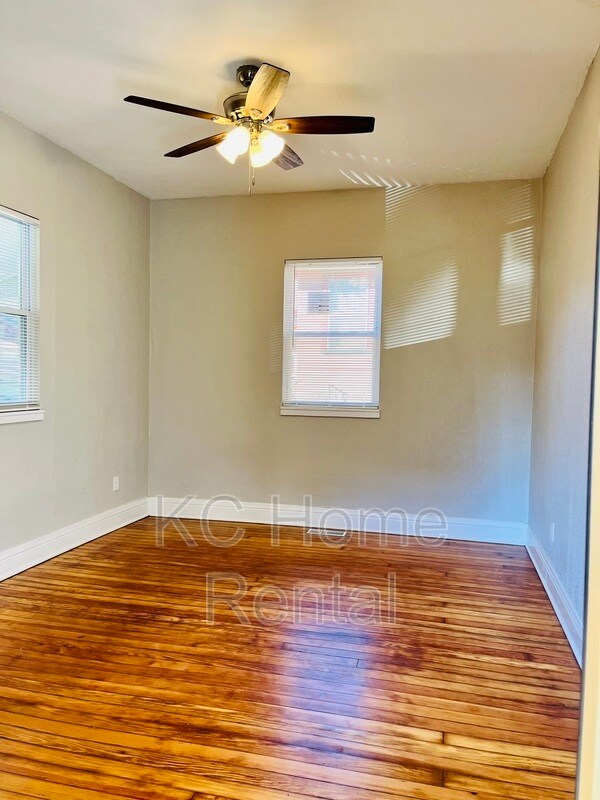 Photo - 4137 State Line Rd