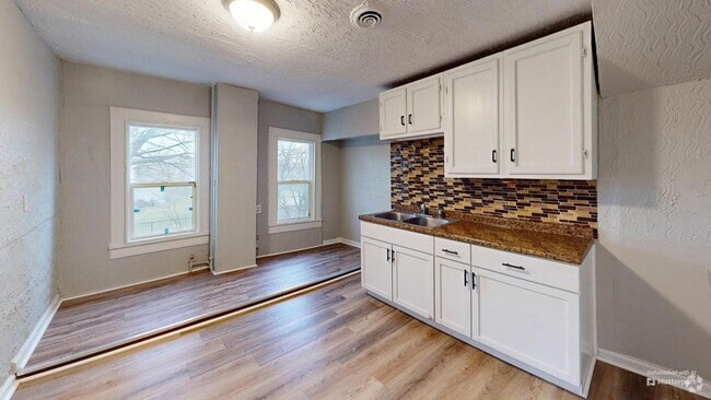 Building Photo - 3344 Seymour Ave Rental