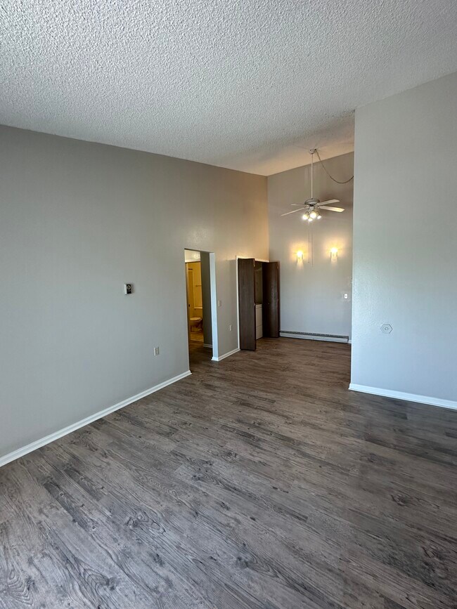 Photo - Sycamore Gardens Apartments
