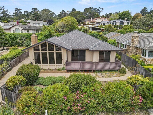 Sunny Carmel Two Bedroom - Carmel School D... - Sunny Carmel Two Bedroom - Carmel School D... House