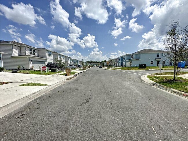 4621 Sparkling Shell Ave
