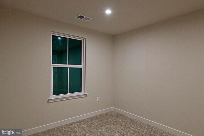 Photo - 9390 Tanfield Dr