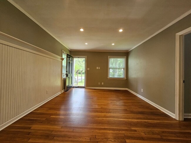 Photo - 303 Brandywine Rd