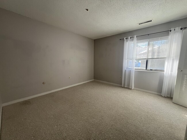 Photo - 59 Highwood Dr