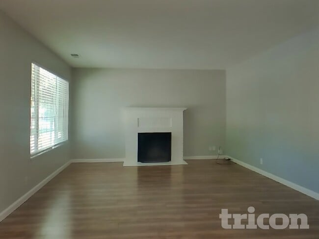 Photo - 5041 Whittier Dr