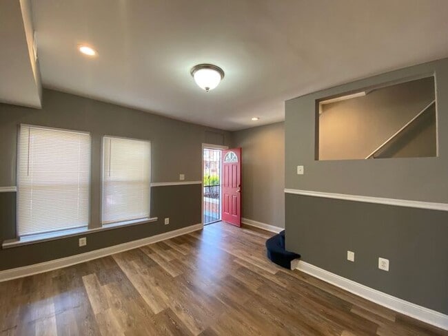 Building Photo - 3 Bedroom Semidetached home