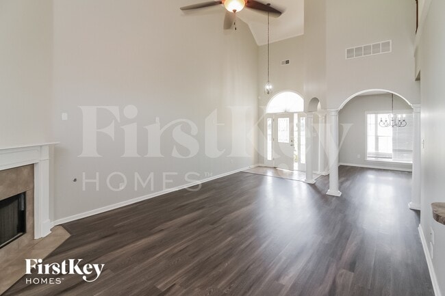 Photo - 2260 Coral Tree Ln