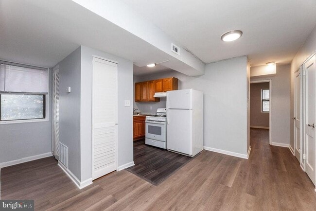 Photo - 2100 Channing St NE Unidad 2A