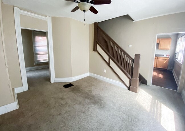 Photo - 3 Bedroom House On Stadium!