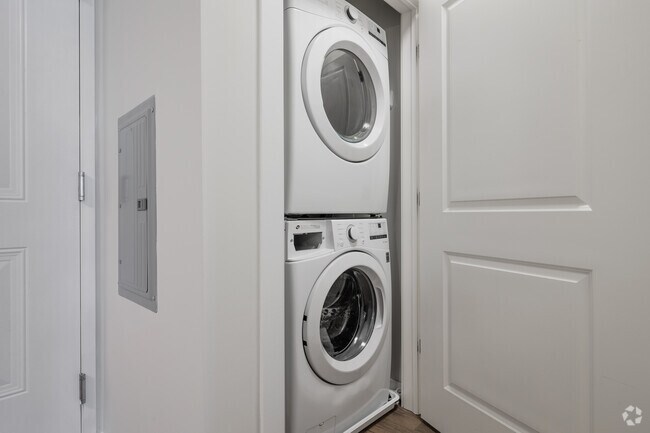 2BR, 2BA - 1,153SF - Laundry