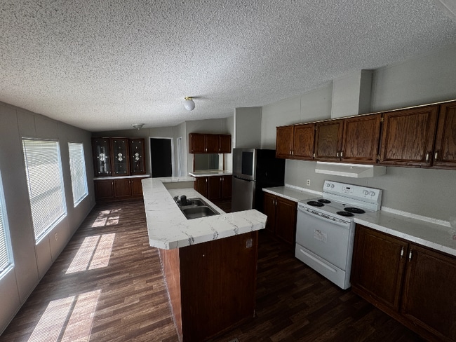 144 Fox Meadow Dr
