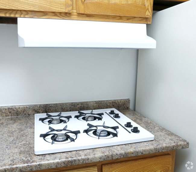 Lexington Village Apartments For Rent in Clark, NJ