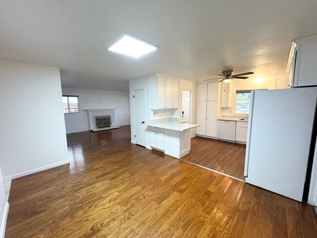 Photo - Great shape Jensen Tract Single Family Home in Livermore ADA Compliant