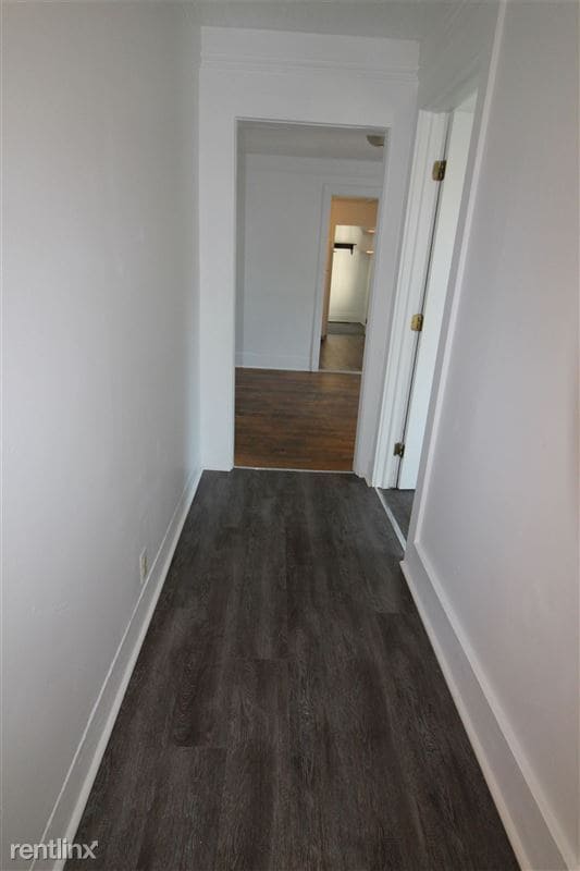 Photo - 809 S Division St
