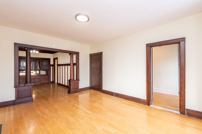 Living Room - 2445 N Oakland Ave Unit 2447