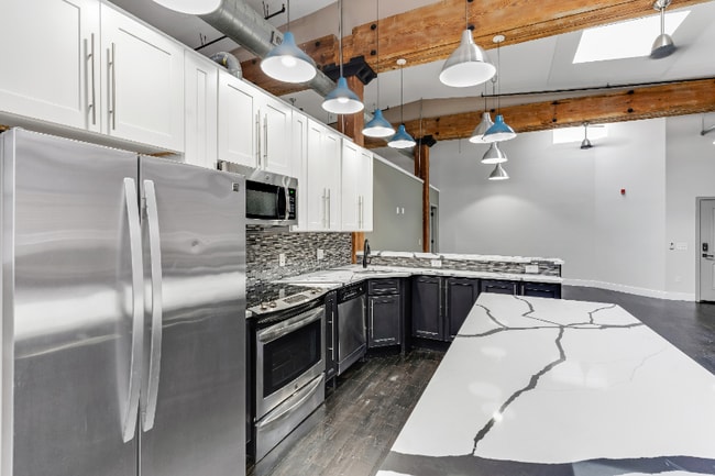 Photo - 1822 E Glenwood Ave Unidad 143A