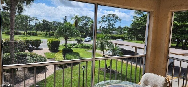 1075 Foxfire Ln Unit 201