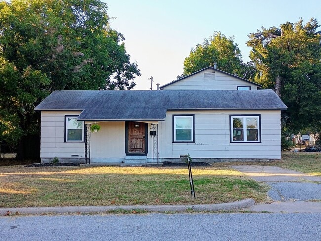 Building Photo - It's ready! New Remodel