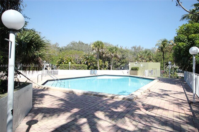 Photo - 4235 N University Dr Unit 302