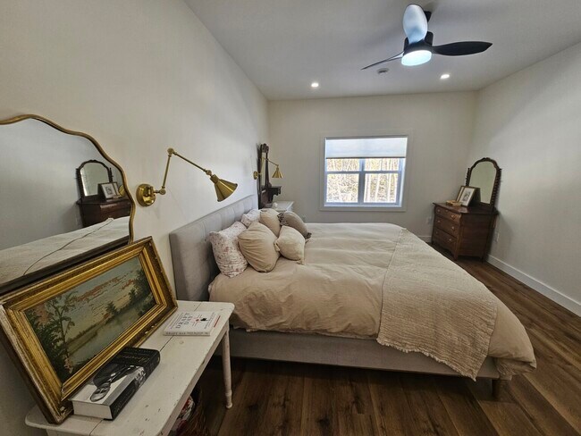 Exemple d'image 4 - 14 Adaline Ln