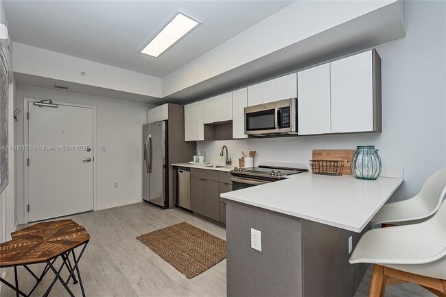 Photo - 321 NE 26th St Unit 507