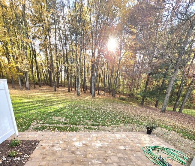 Photo - 8 Red Maple Ln