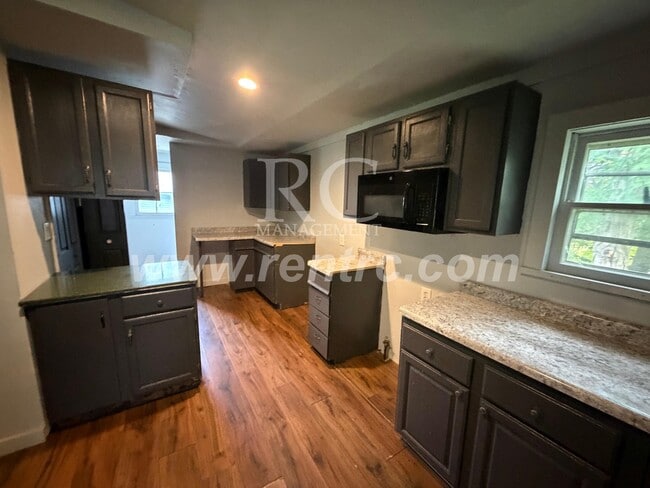 Photo - 1222 Perrysville-