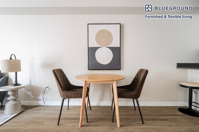 Photo - 526 Yale Ave N Unidad SI FL2-ID992