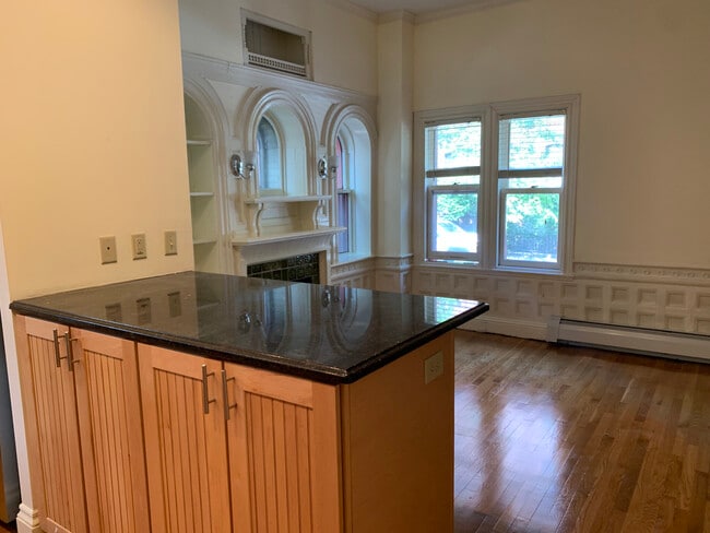 Photo - 195 Commonwealth Ave Unit 1